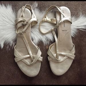 Sigerson Morrison Matte Gold Sandal 36.5